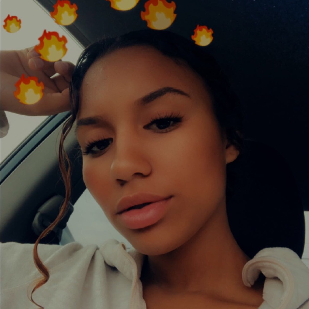 Meet your Posher, Arianna